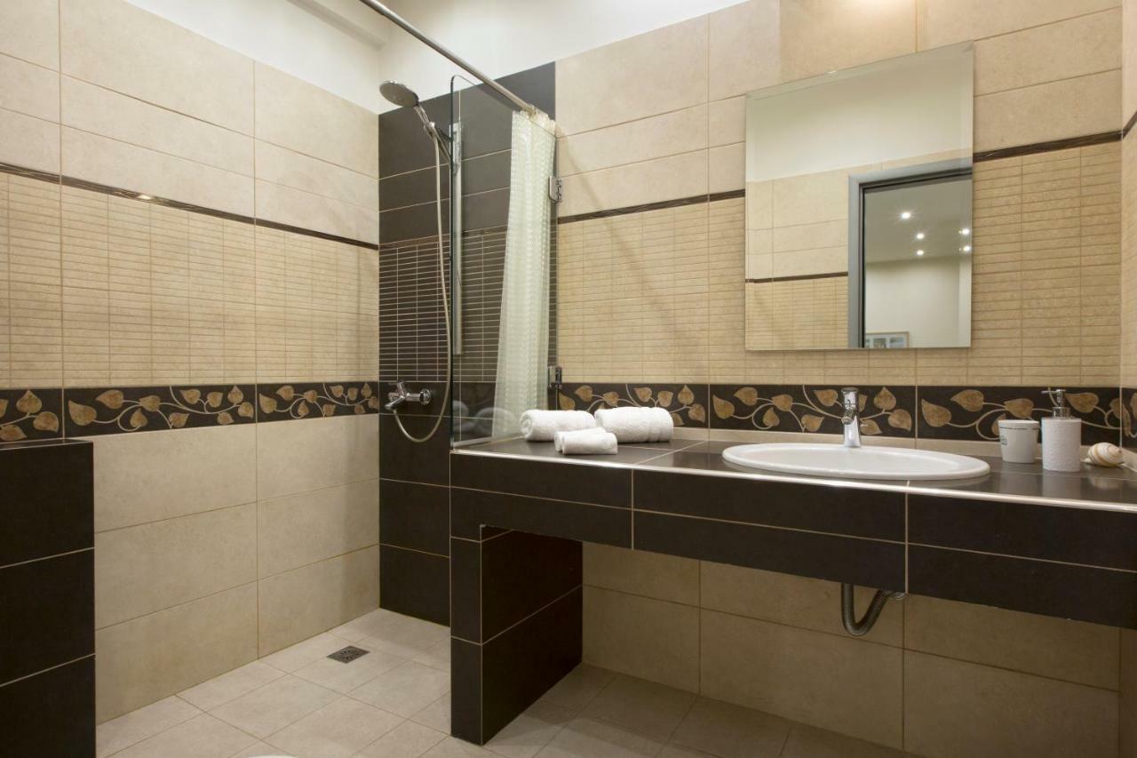 Apartment At Koukaki, 150M From The Metro By Yha Athènes Extérieur photo